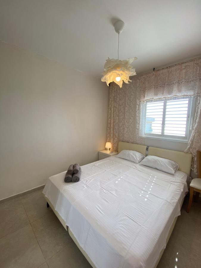 Apartment Oskar Beach 바트얌 외부 사진